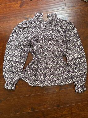 Sezane Jordyna Blouse
Purple and white